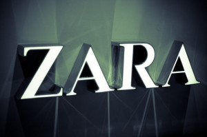7 Reasons Standing Outside Female Fitting Rooms In Zara Is Awkward (For Men)