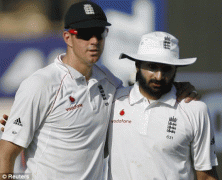 7 Reasons To Hug A Left-Hander Tomorrow