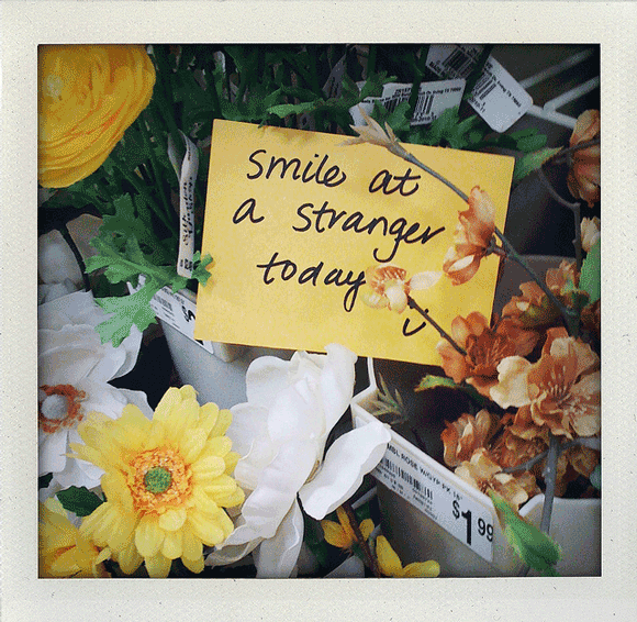 7 Reasons To Smile At A Stranger